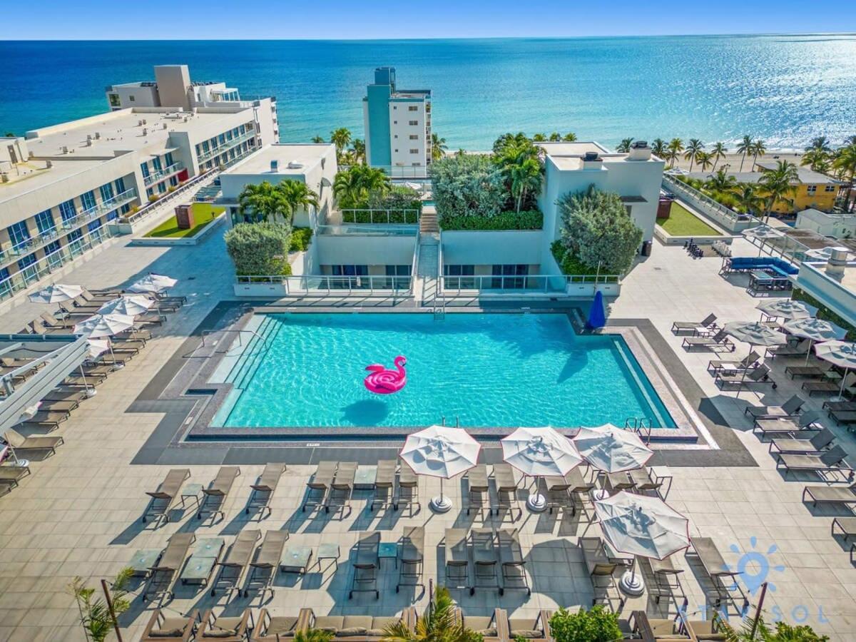 Bay View - Balcony - Amazing Pool -