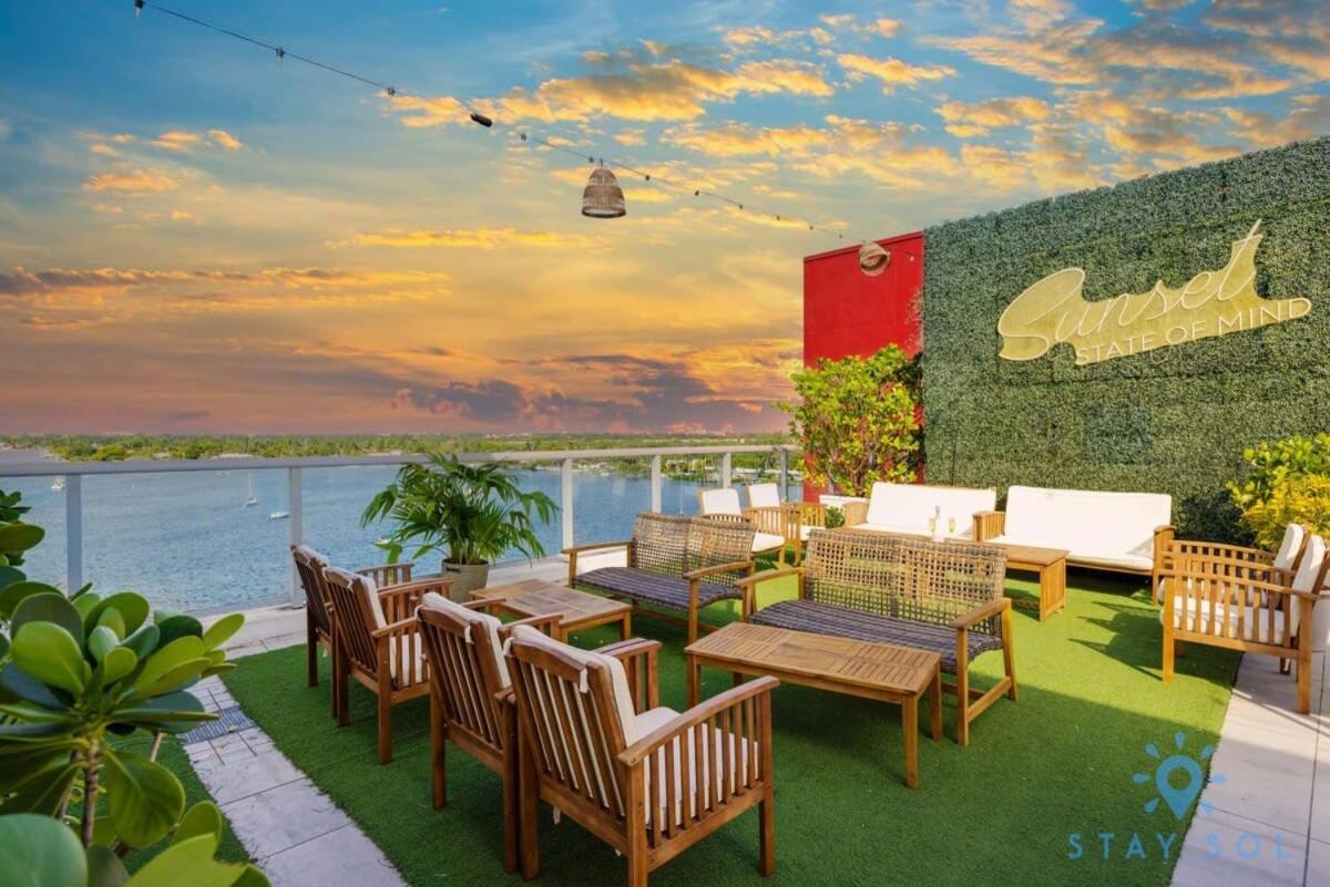 Bay View - Balcony - Amazing Pool - Appartement *