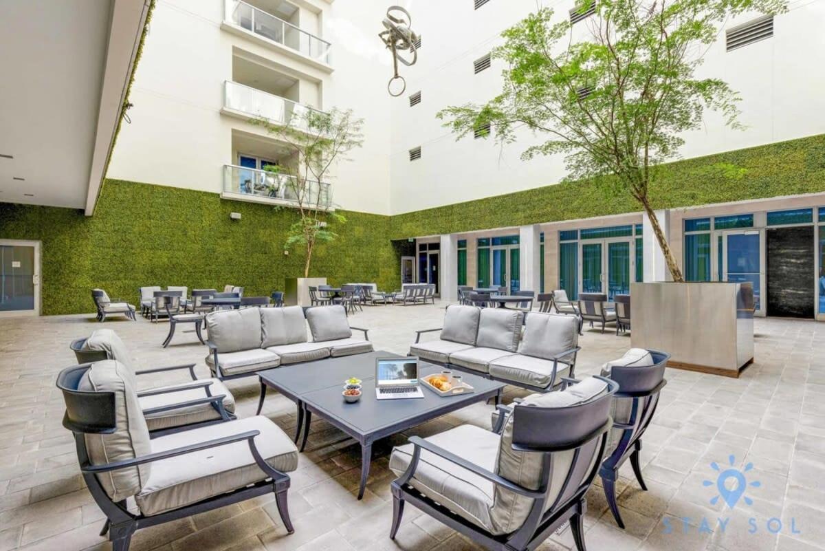 Bay View - Balcony - Amazing Pool - *