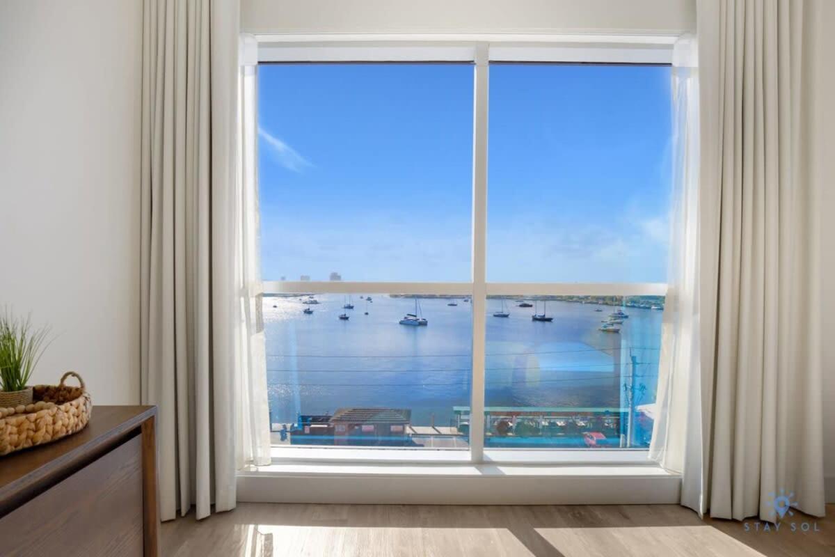 Bay View - Balcony - Amazing Pool - Hollywood